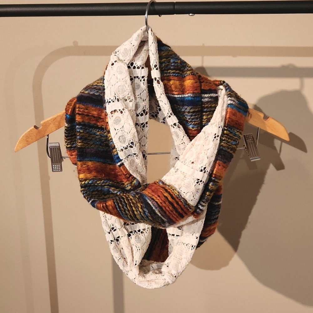 Knit & Lace Wool Eternity Scarf